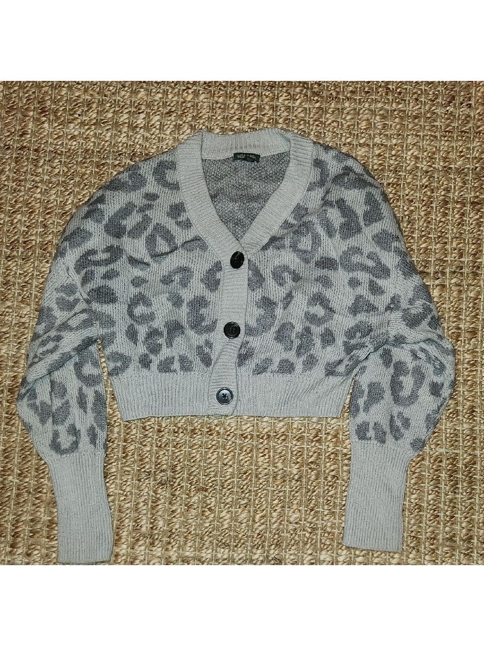 Wild Fable Gray Cropped Soft Classic Goth Animal Print XS Cardigan